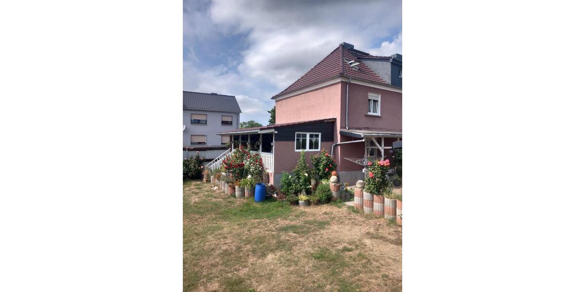 Einfamilienhaus Gommern Ladeburg - 9 Zimmer, 266 m&sup2;, 250.000&euro; | Angebot:27443925