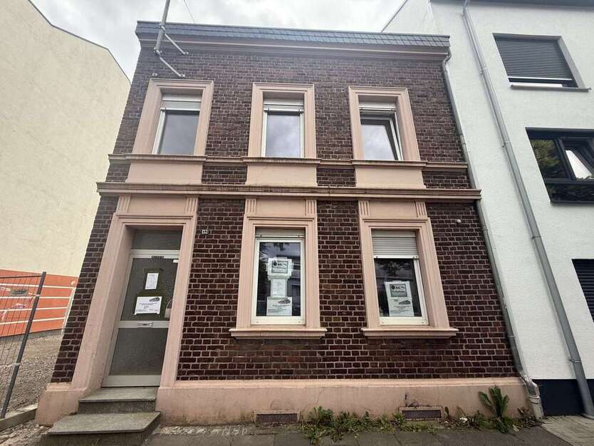 Haus zum Mieten in Erftstadt 2.250 € 160 m²