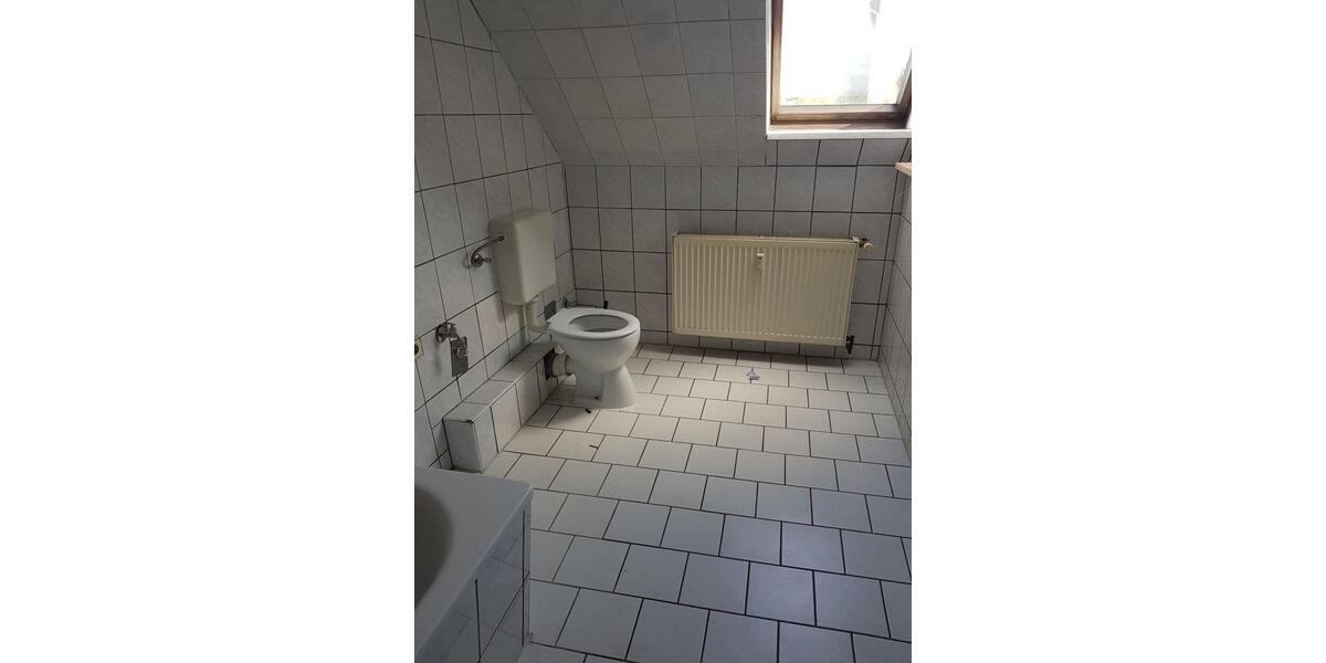 Dachgeschoßwohnung Schönebeck (Elbe) - 1 Zimmer, 38 m&sup2;, 270&euro; | Angebot:26426160