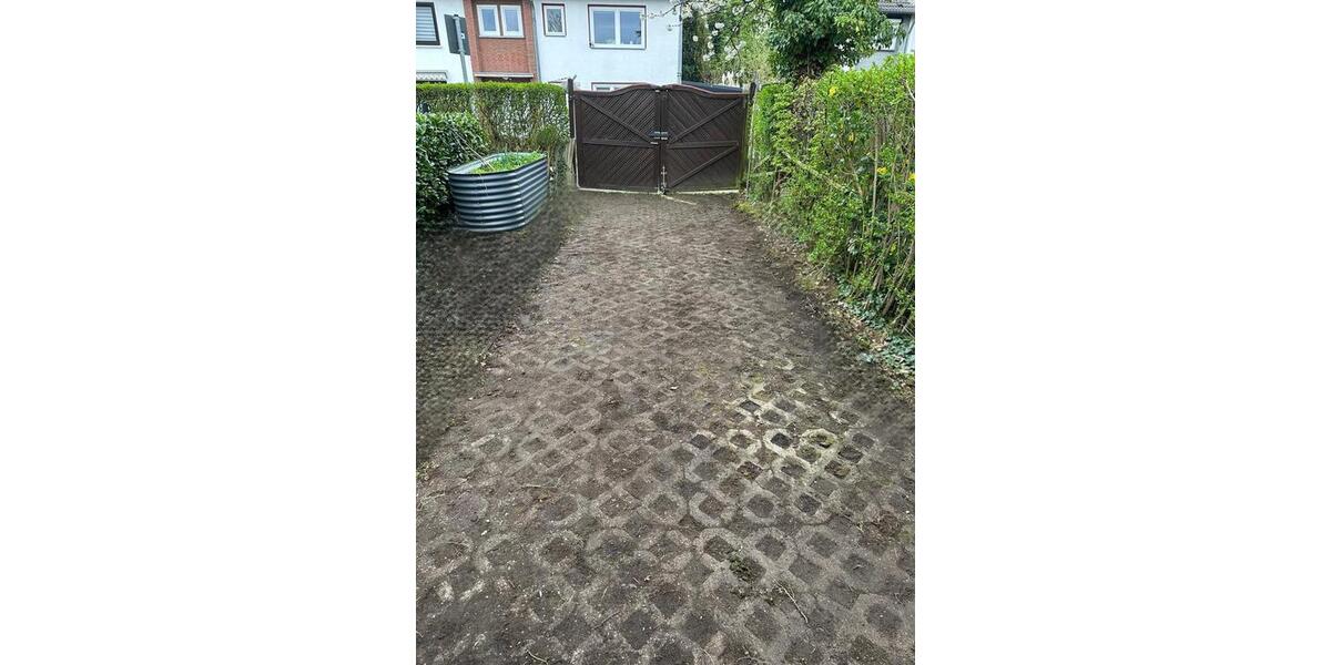 Doppelhaushälfte Düsseldorf Stadtbezirk 6 - 5 Zimmer, 146 m&sup2;, 2.600&euro; | Angebot:26051077