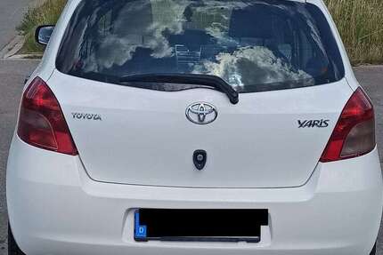 Toyota Yaris 197.300 km 2.500 € Bitz 72475