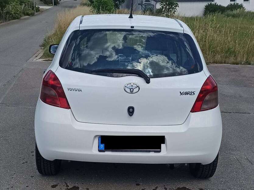 Toyota Yaris 197.300 km 2.500 € Bitz 72475