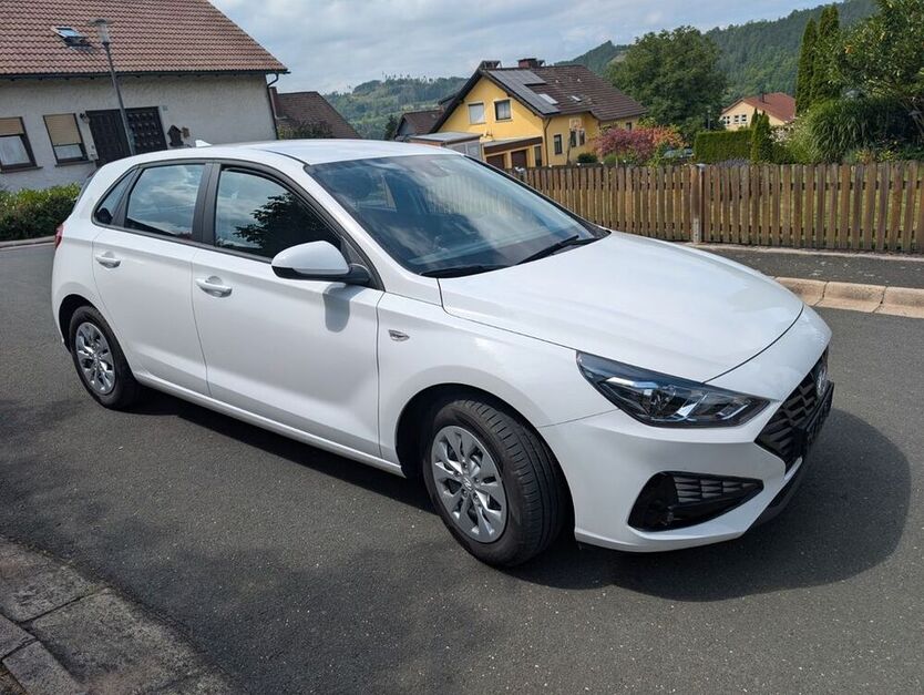 i30