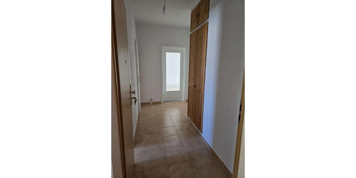 Etagenwohnung Grimmen - 2.5 Zimmer, 61 m&sup2;, 400&euro; | Angebot:26056320