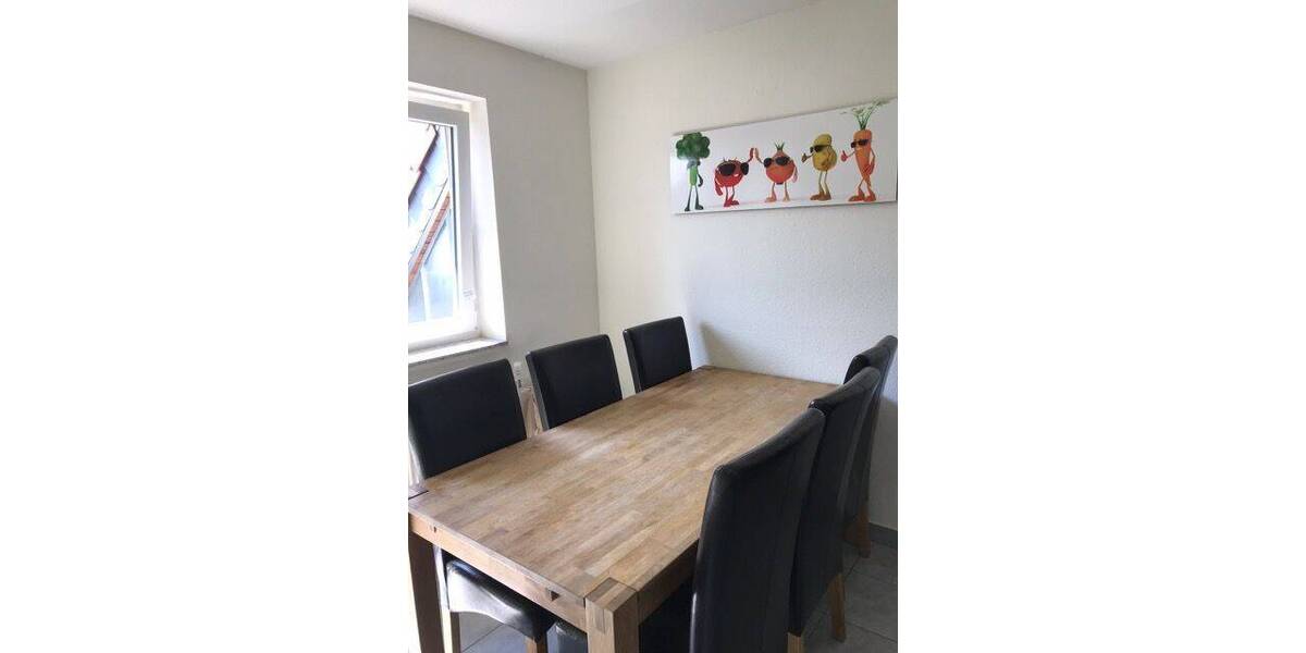 Etagenwohnung Cottbus Mitte - 5 Zimmer, 200 m&sup2;, 250&euro; | Angebot:26887635