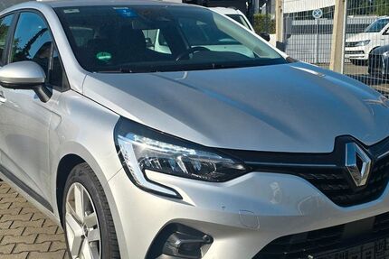 Renault Clio 174.430 km 8.500 &euro; Nürnberg 90439