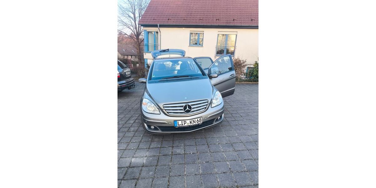 Mercedes-Benz B 170 220.000 km 3.150 &euro; Kalletal 32689