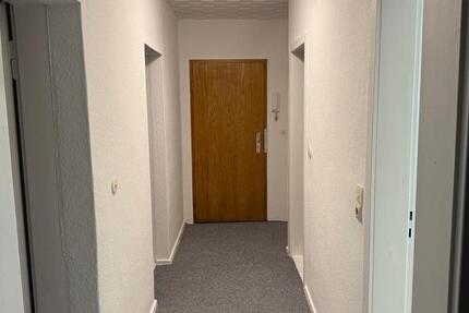 3 Zimmer Wohnung 70qm frisch renoviert ab 01.02.26 3 zimmer