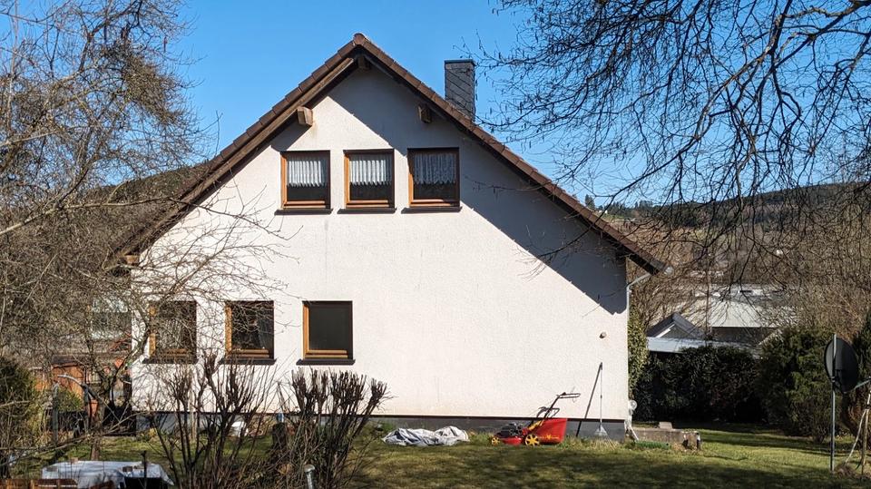 Einfamilienhaus Erndtebrück - 7 Zimmer, 238 m&sup2;, 355.000&euro; | Angebot:27440700