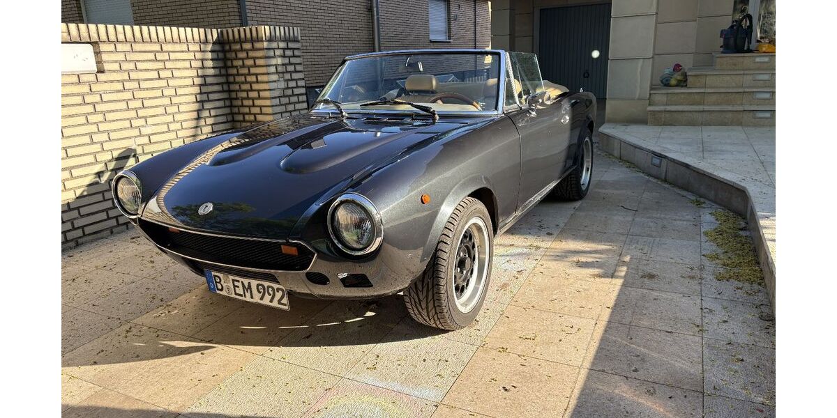 Fiat 124 Spider 68.800 km 12.900 &euro; Berlin 13503