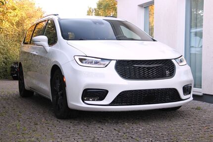Chrysler Pacifica 19.357 km 39.990 &euro; Harrislee 24955