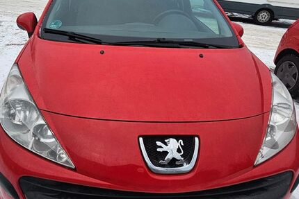 Peugeot 207 123.000 km 3.000 &euro; Berlin 13591