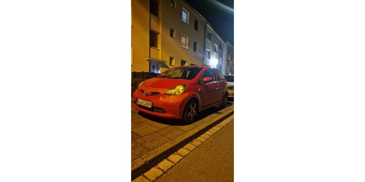 Toyota Aygo 214.000 km 1.200 &euro; Bilderstöckchen (Köln) 50739