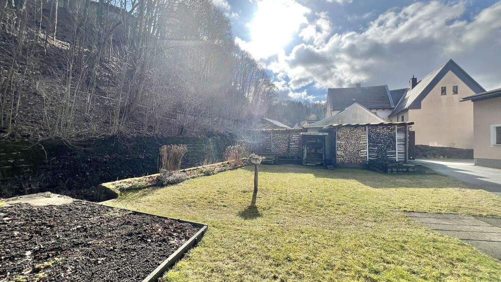 Mehrfamilienhaus, Wohnhaus Liebstadt - 5 Zimmer, 187 m&sup2;, 129.000&euro; | Angebot:25568501