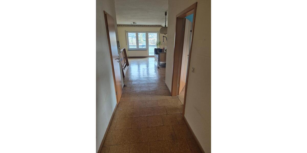 Schöne Dachgeschoßwohnung in Rhens 2 zimmer