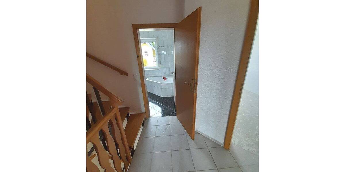 Geräumige Doppelhaushäfte mit toller Aussicht - Doppelhaushälfte Neumark | Angebot:24042359