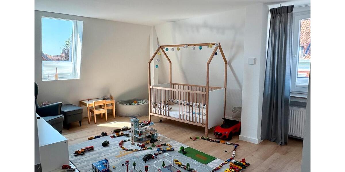 Dachgeschoßwohnung Blomberg - 3 Zimmer, 92 m&sup2;, 185.000&euro; | Angebot:27073240
