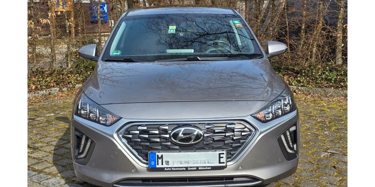 Hyundai IONIQ 92.000 km 16.500 &euro; München 81375