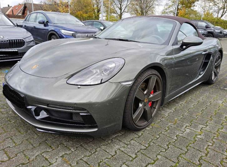 Porsche Boxster 19.900 km 85.890 € Neubeckum 59269