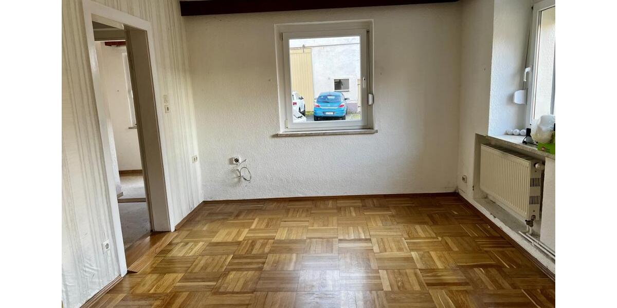 Einfamilienhaus Leisnig - 5 Zimmer, 120 m&sup2;, 140.000&euro; | Angebot:25852472