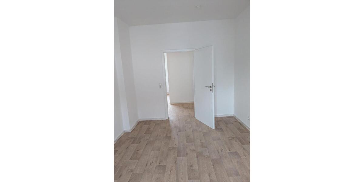 Dachgeschoßwohnung Malchin - 3 Zimmer, 50 m&sup2;, 375&euro; | Angebot:26121671