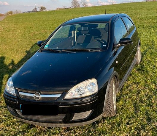 Opel Corsa 111.300 km 2.250 &euro; Drolshagen 57489