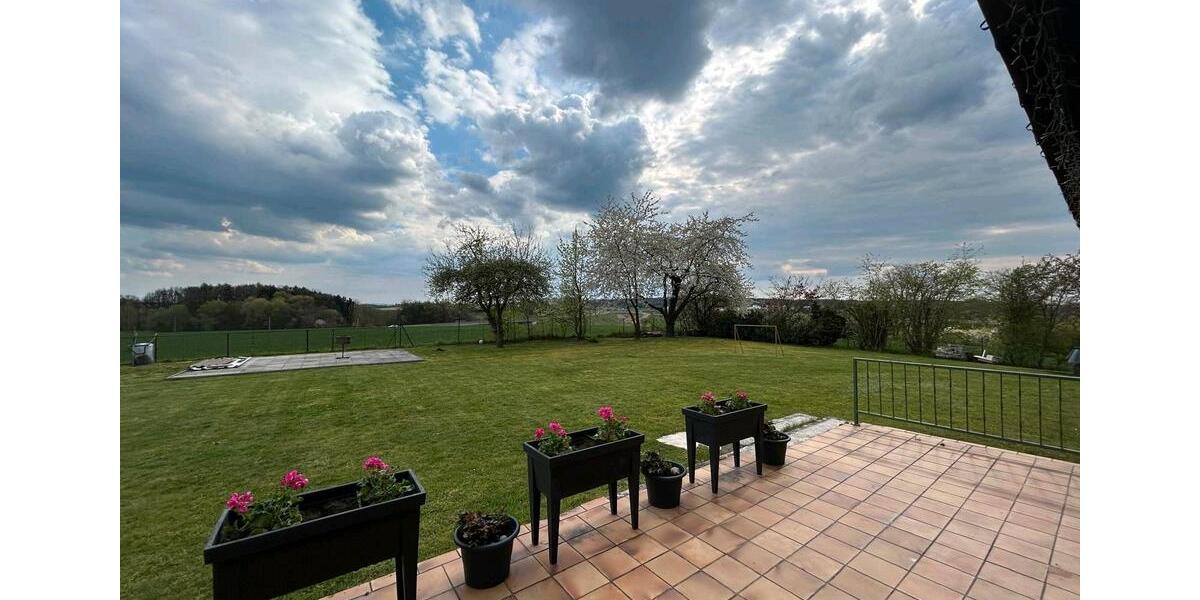 Bungalow Ebersdorf bei Coburg - 5 Zimmer, 170 m&sup2;, 375.000&euro; | Angebot:26954573