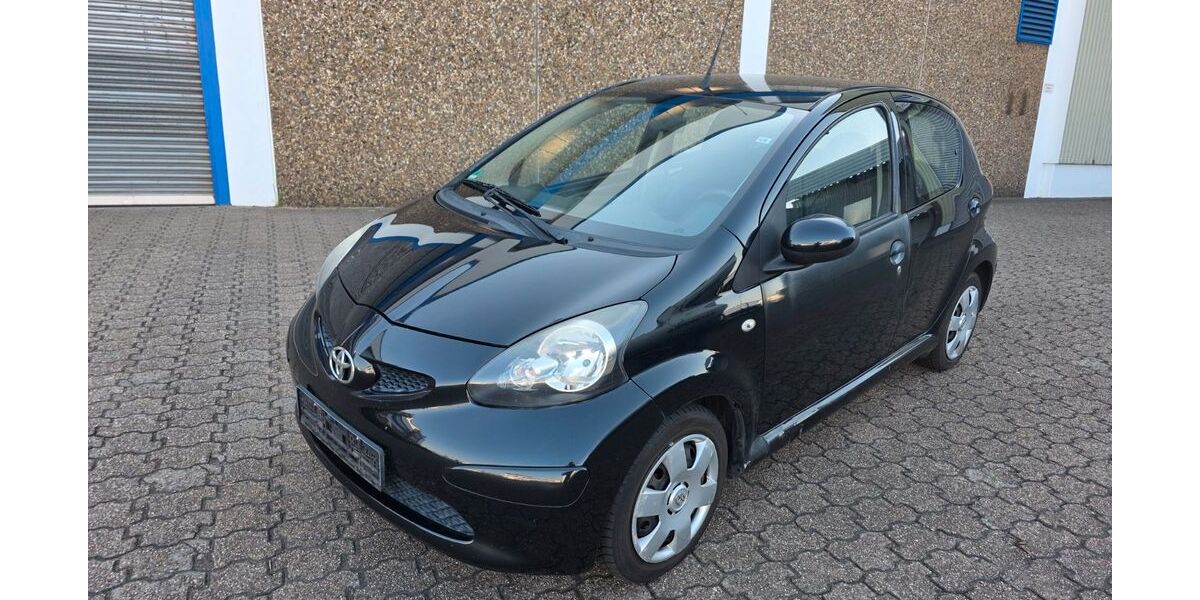 Toyota Aygo (X) 145.000 km 1.200 &euro; Moers 47441