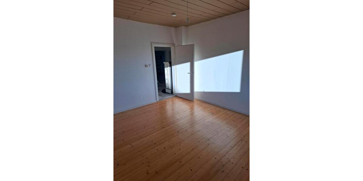 Etagenwohnung Frensdorf - 3 Zimmer, 100 m&sup2;, 920&euro; | Angebot:26368929