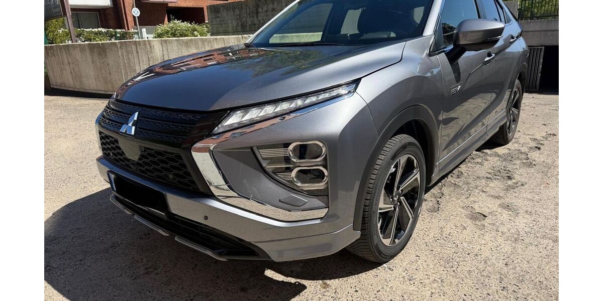 Mitsubishi Eclipse Cross 62.600 km 16.999 &euro; Hamburg 22111