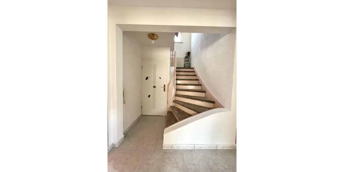 Mehrfamilienhaus, Wohnhaus Kornwestheim - 8.5 Zimmer, 189 m&sup2;, 620.000&euro; | Angebot:26137817