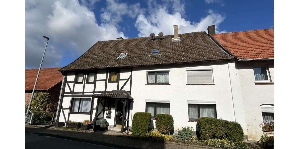 Einfamilienhaus Warburg / Herlinghausen Herlinghausen - 10 Zimmer, 220 m&sup2;, 75.000&euro; | Angebot:25277431