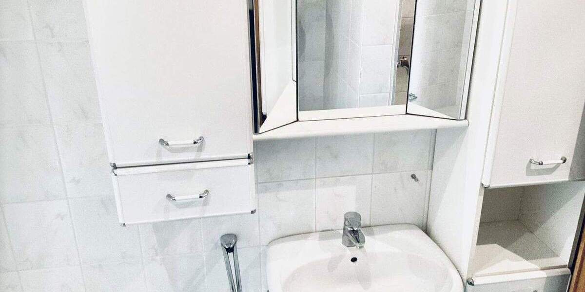 Etagenwohnung Alfeld - 3 Zimmer, 122 m&sup2;, 775&euro; | Angebot:25598911