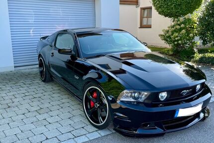Ford Mustang 164.000 km 19.700 € Neuburg 86633