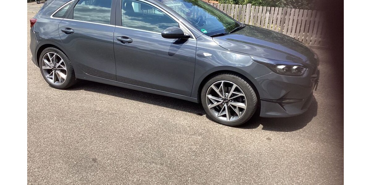 Kia ceed / Ceed 54.000 km 16.500 &euro; Zusamaltheim 86637