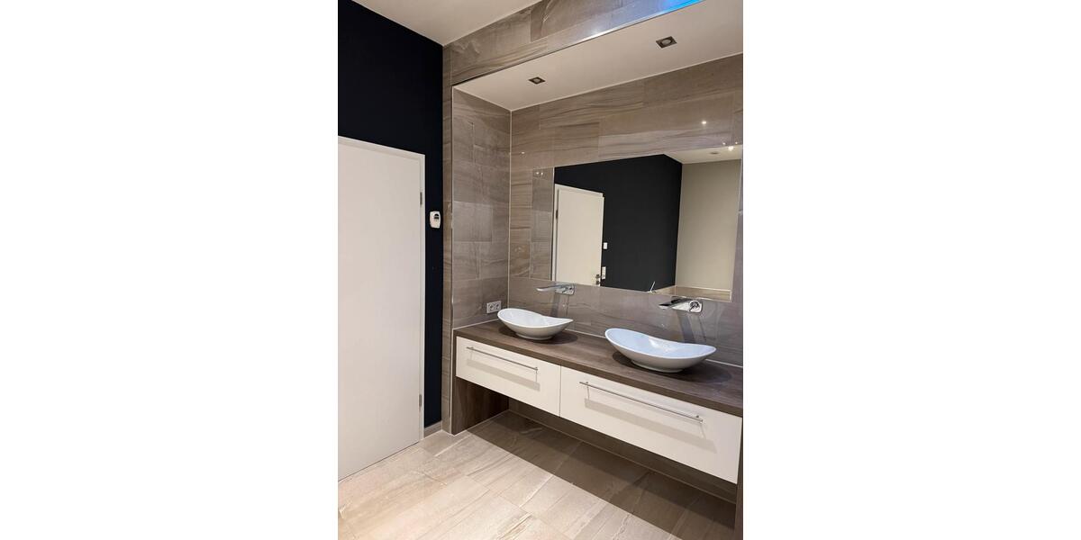 Penthouse-Wohnung – Wohnen oder Gewerbe (BüroBeauty) zimmer