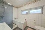 Freistehender Bungalow mit Split-Leveln und Einliegerwohnung am Rande der Haard in ruhiger Wohnlage - Mehrfamilienhaus, Wohnhaus Oer-Erkenschwick Oer | Angebot:26132021