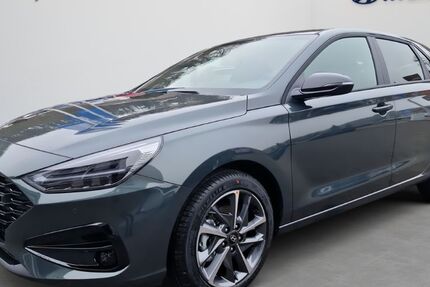 Hyundai i30 4.431 km 26.490 € Schiffweiler 66578