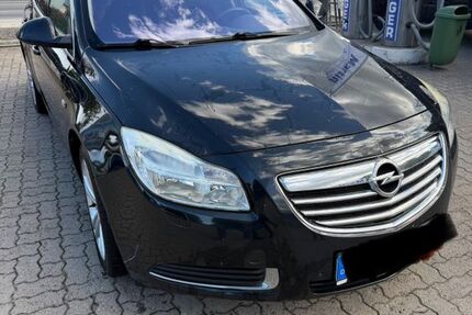 Opel Insignia 254.000 km 2.500 &euro; lübeck 23569