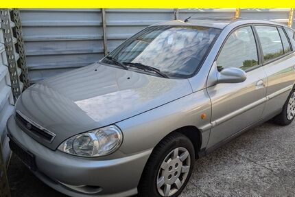 Kia Rio 123.284 km 1.600 &euro; Lübeck 23556