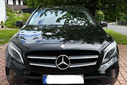 Mercedes-Benz GLA 200 99.600 km 16.800 &euro; Marktrodach 96364