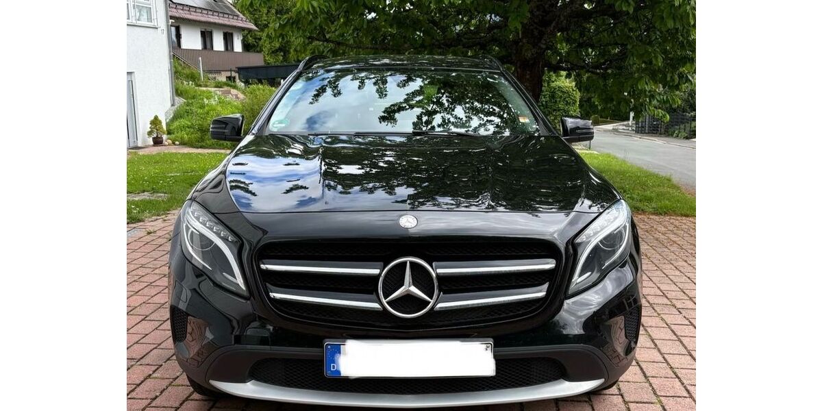 Mercedes-Benz GLA 200 99.600 km 16.800 &euro; Marktrodach 96364