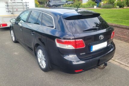 Toyota Avensis 249.500 km 6.400 &euro; Ganderkesee 27777