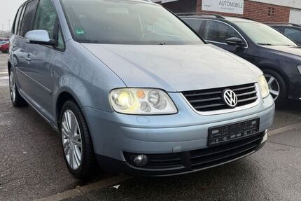 VW Touran 220.000 km 4.980 &euro; Rendsburg 24768