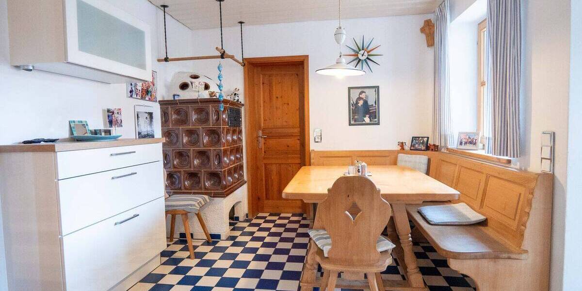 Doppelhaushälfte Tüßling - 6 Zimmer, 186 m&sup2;, 550.000&euro; | Angebot:26358838
