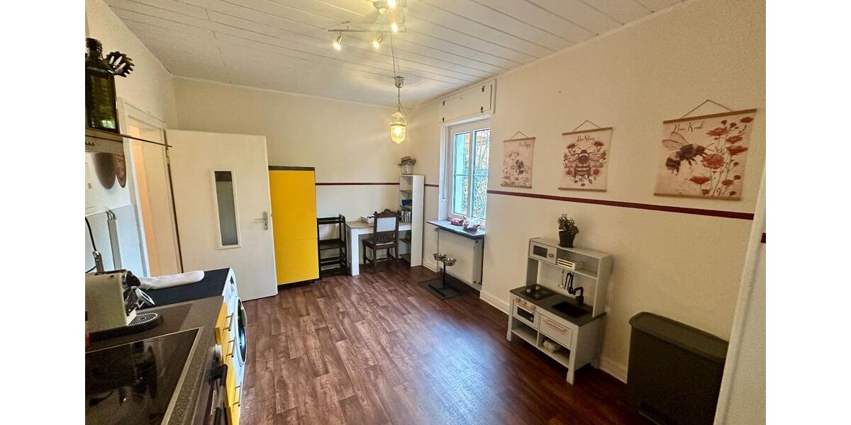 Rodenhof 4-5 Zimmer Altbau Wohnung mit Garten Terrasse WG möglich 5 zimmer