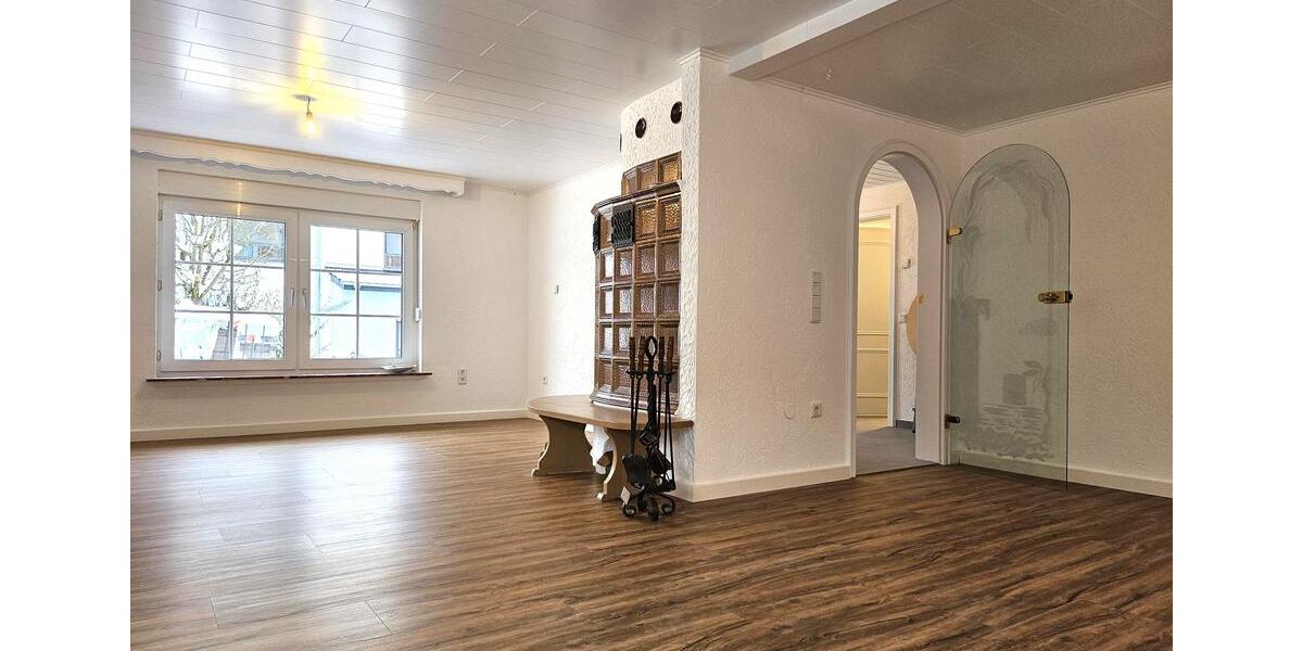 Einfamilienhaus Wipperfürth - 5 Zimmer, 227 m&sup2;, 2.500&euro; | Angebot:25988677