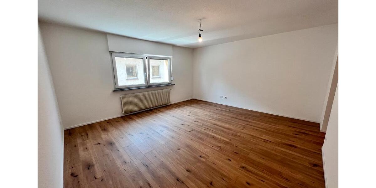 Etagenwohnung Lampertheim - 3 Zimmer, 75 m&sup2;, 1.200&euro; | Angebot:25992401
