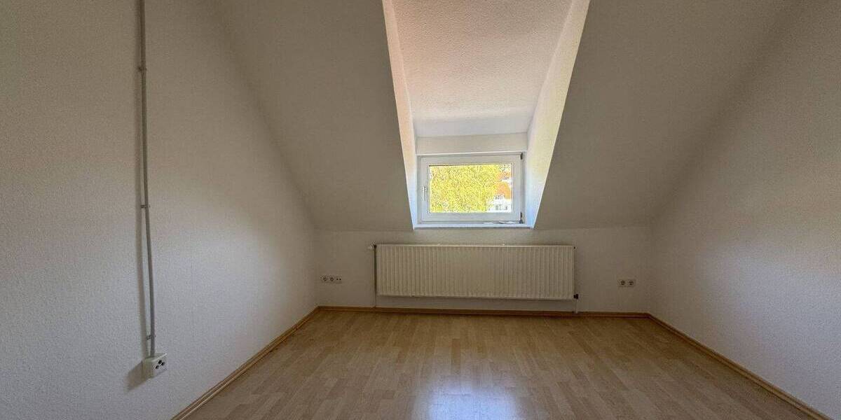 Etagenwohnung Bad Salzdetfurth - 4 Zimmer, 90 m&sup2;, 780&euro; | Angebot:25779504