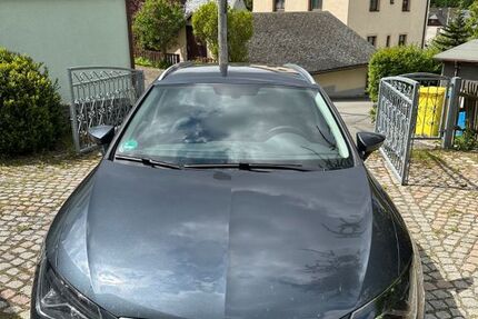 Seat Leon 146.969 km 14.900 &euro; Chemnitz 09130